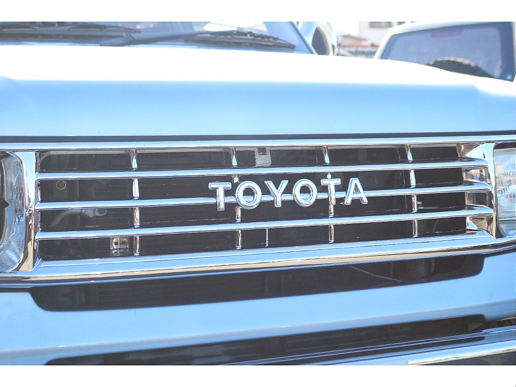 新品：TOYOTA文字グリル！