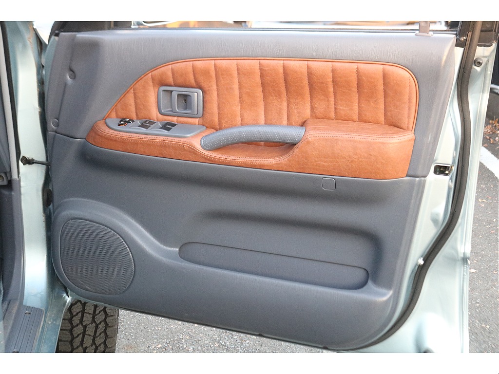 シートカバーと同一デザインで統一感があります！