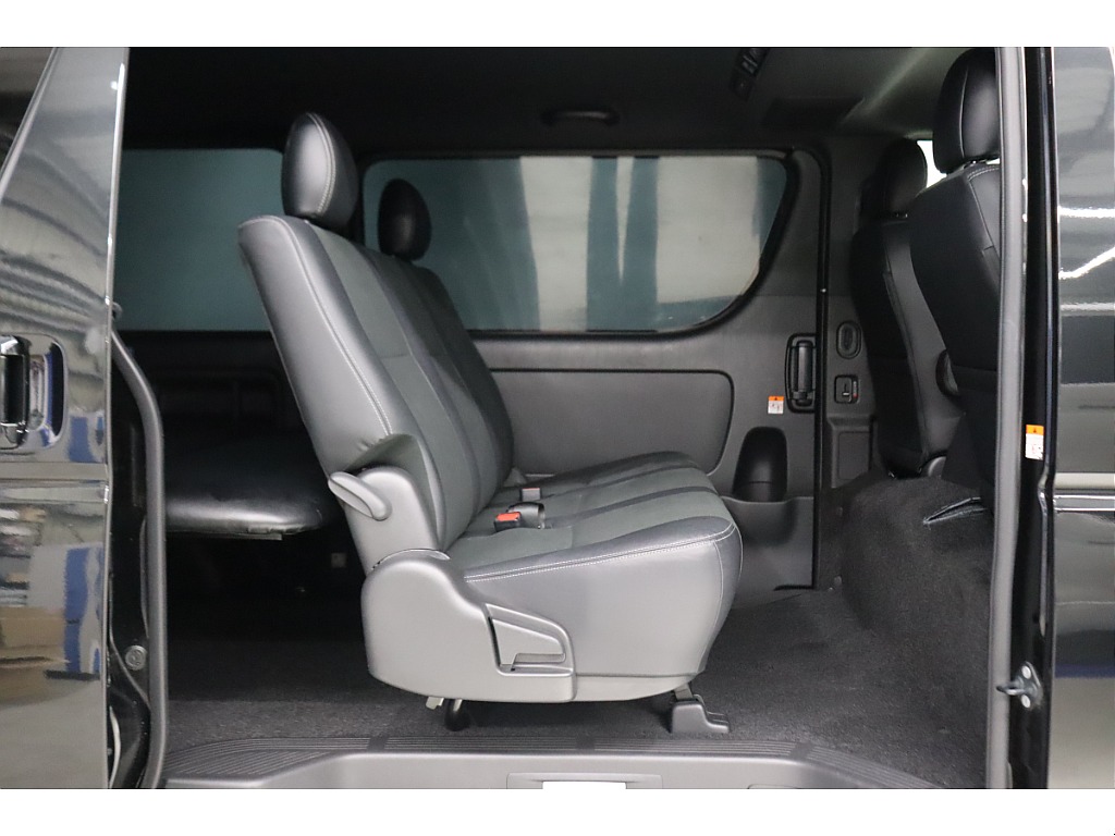 ゆったりとした足元の空間も確保できます！