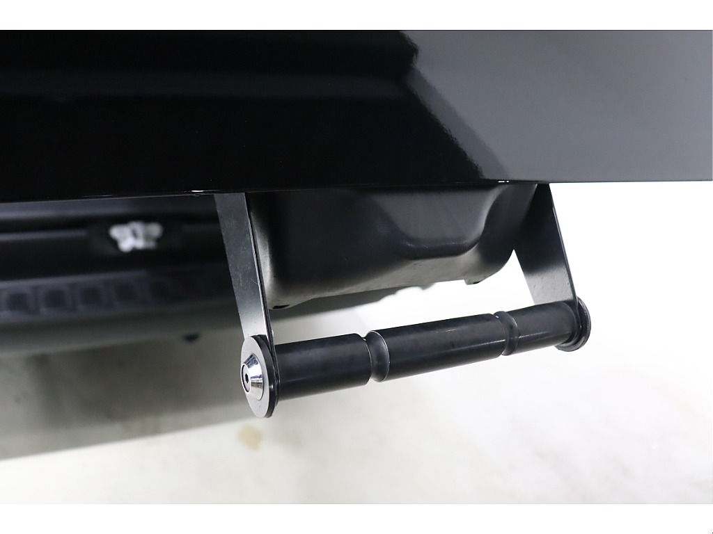 嬉しいリアゲートグリップが装着済み！