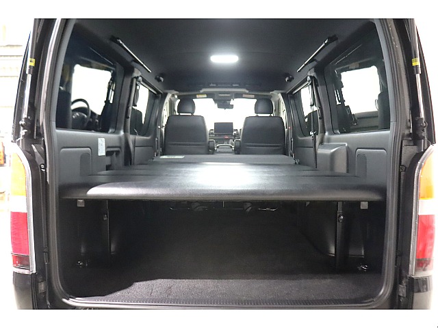 荷室にはベットキットを装着済みです♪