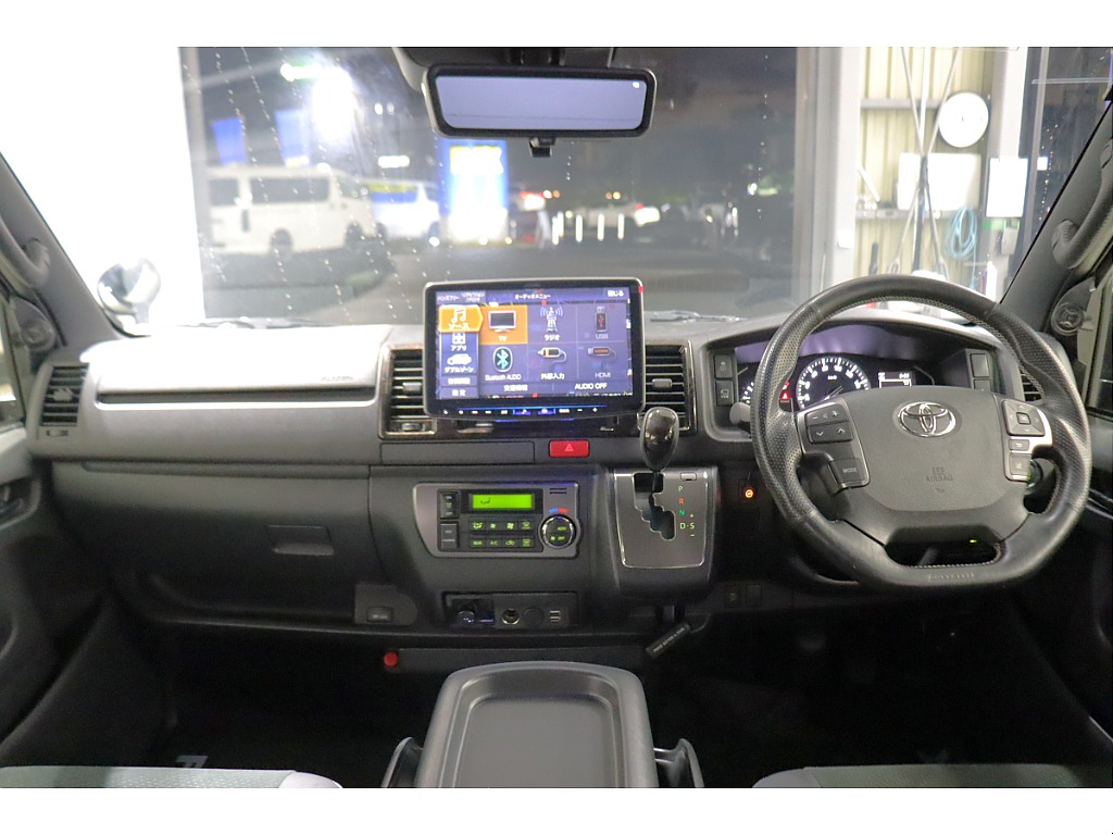 コックピットにはアルパインBIGX11インチナビ（メカレスモデル）を装着！