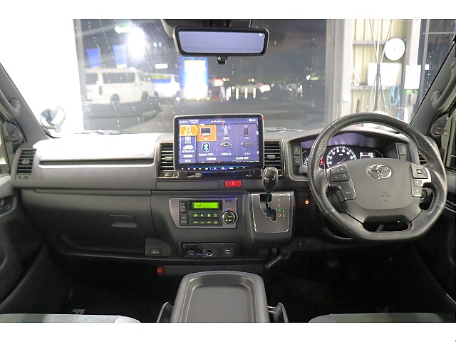 コックピットにはアルパインBIGX11インチナビ（メカレスモデル）を装着！