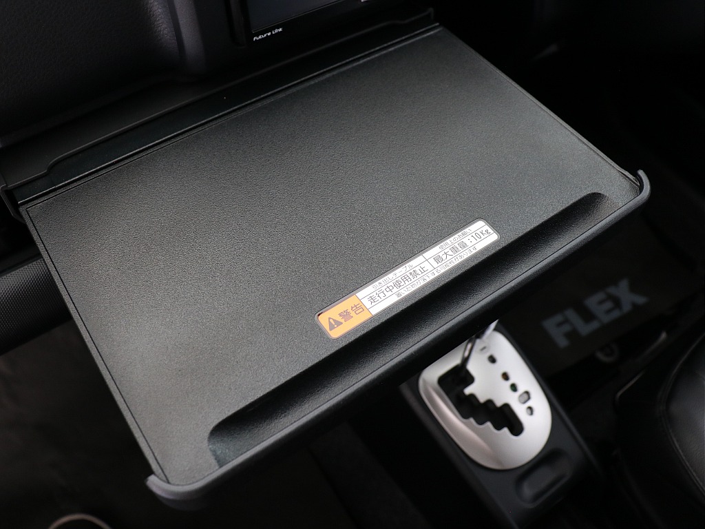 お弁当屋やノートパソコンなど置ける使い勝手の良い便利なテーブル！