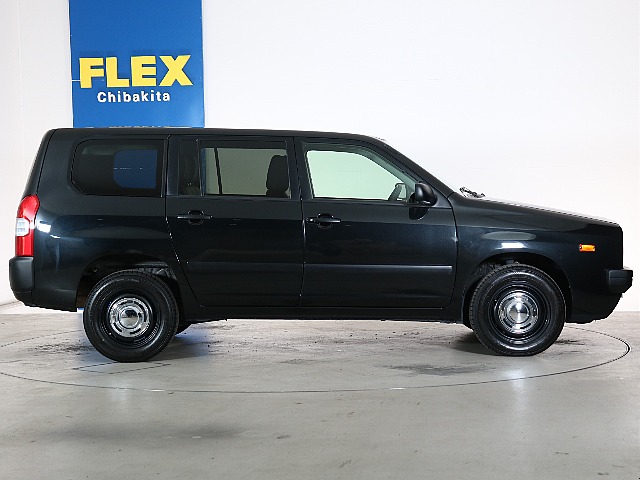 全長4270mm。サーフボードやスノーボードなどの長物の積載も可能になります！