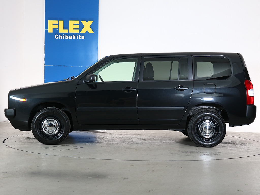 ブラックボディーに合うアウターハンドルや前後バンパーのメッキ仕様に変更も可能になります！