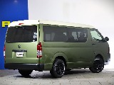 「標準ルーフは嫌!でもハイルーフは高過ぎぃ!」と言うお客様へ朗報です!こちらのお車、ミドルルーフ車です☆