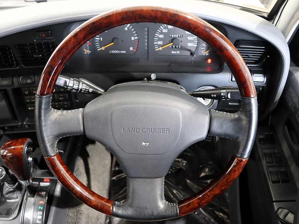 トヨタ ランドクルーザー80(24枚目)