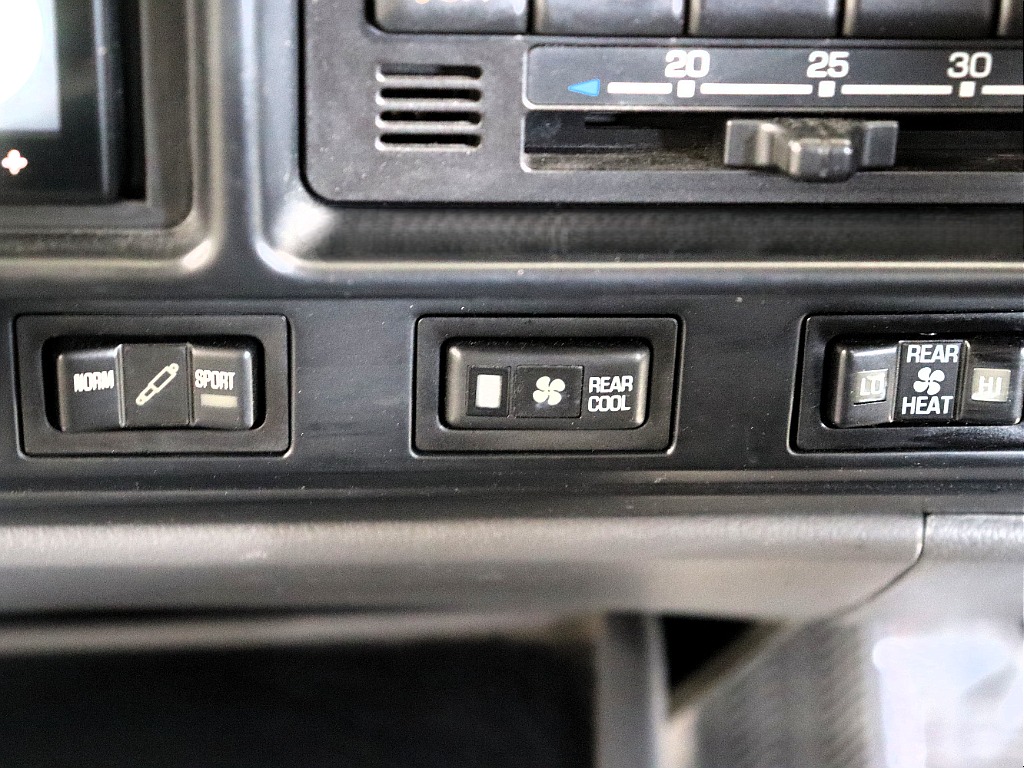 トヨタ ランドクルーザー80(33枚目)