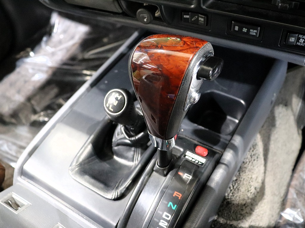 トヨタ ランドクルーザー80(34枚目)