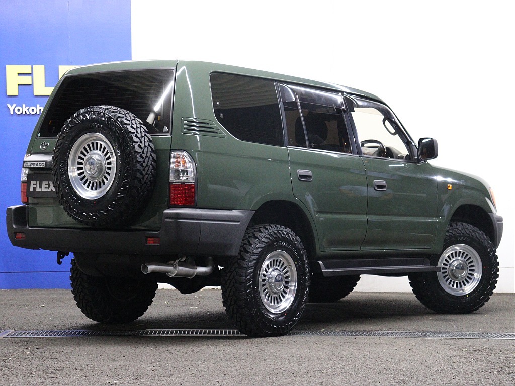 リアビュー！ リフトアップ施工の為迫力倍増です！