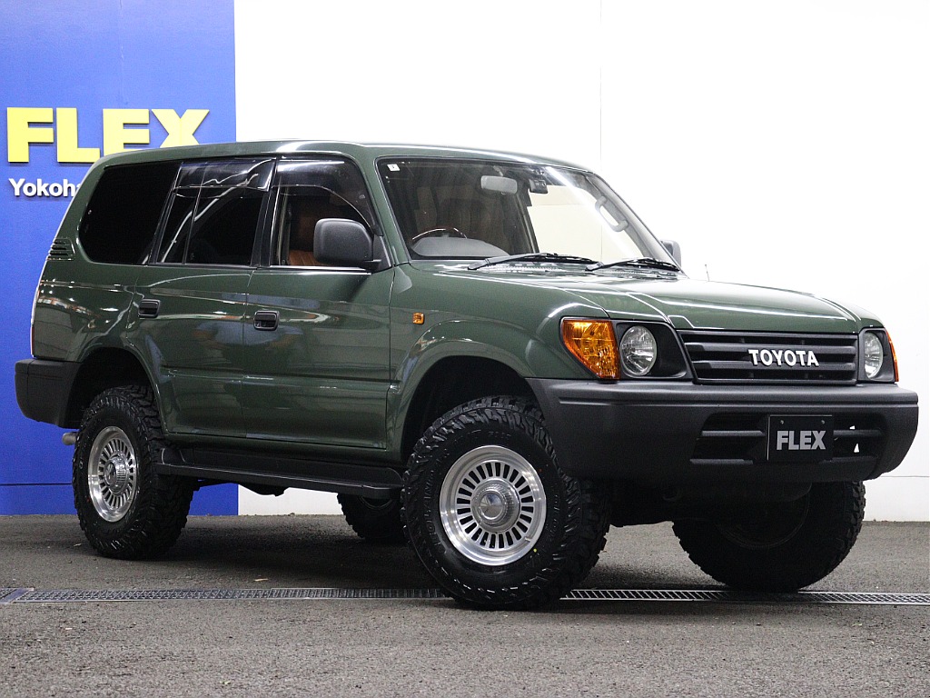 ボディのグリーンカラーとオレンジレンズの組み合わせが素敵です♪