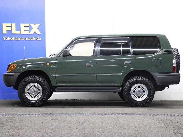 サイドステップ付きの為乗り降りもらくちん♪