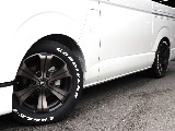 FLEXオリジナルカラー　アーバングランデ17インチAWを装着！　タイヤは人気のナスカーホワイトレタータイヤを合わせています。