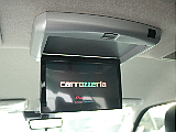 カロッツェリア10.2型後席モニター装着。
