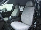 FLEXオリジナルシートカバーを装着済み！　車内に統一感を与えると共に、純正シートの保護効果も期待出来ます。