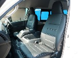 GLパッケージに合わせた専用のシートカバーを装着済み！　車内に高級感が漂います！
