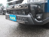 クステリアはFLEXの新作T-フォースフロントスポイラーを装着！