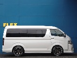 内外装、FLEXオリジナルアイテムにてカスタムコンプリート済み！お車の気になる点がございましございましたら、営業スタッフからお写真等をお送りさせていただきます！