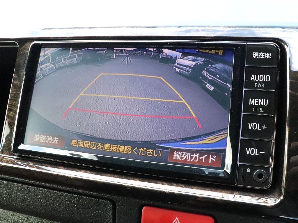 ７型SD地デジナビ！バックカメラ搭載されているので、駐車時も安心です♪