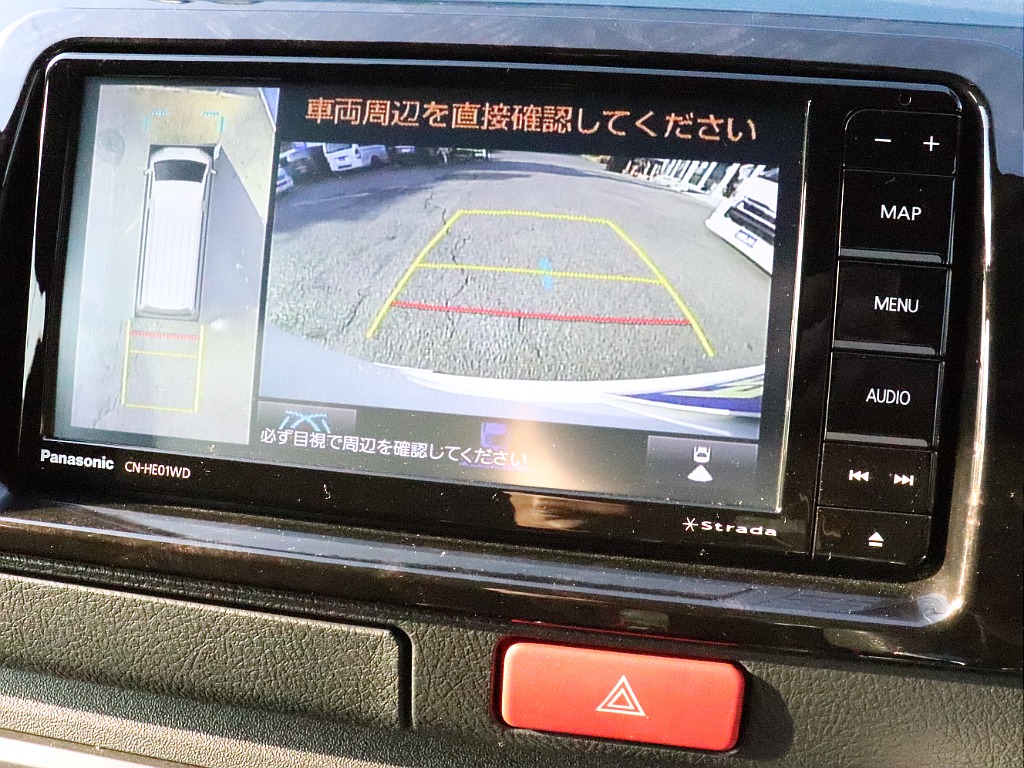 Panasonicストラーダー7型SD地デジナビ搭載！バックカメラ、パノラミックビューモニターで駐車時のサポートをしてくれます