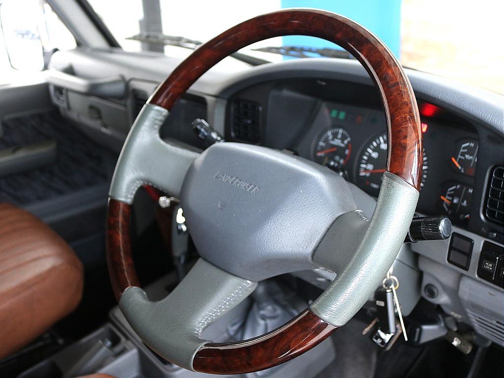 トヨタ ランドクルーザープラド(23枚目)