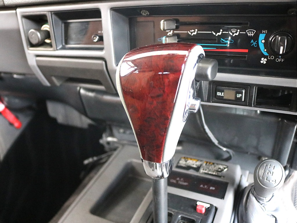 トヨタ ランドクルーザープラド(24枚目)