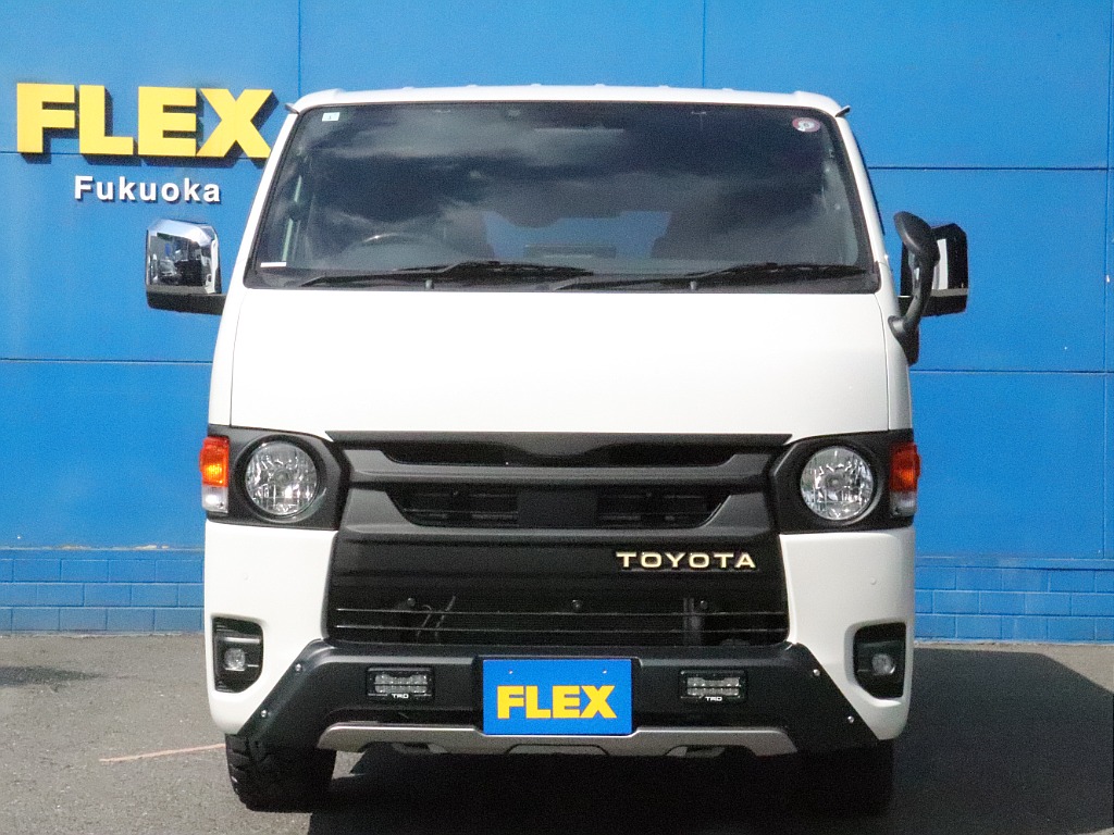 内外装カスタム多数完備！両側パワースライドドア完備した高年式低走行車！中古車につき1台のご案内です♪お気軽に福岡店までお問い合わせください