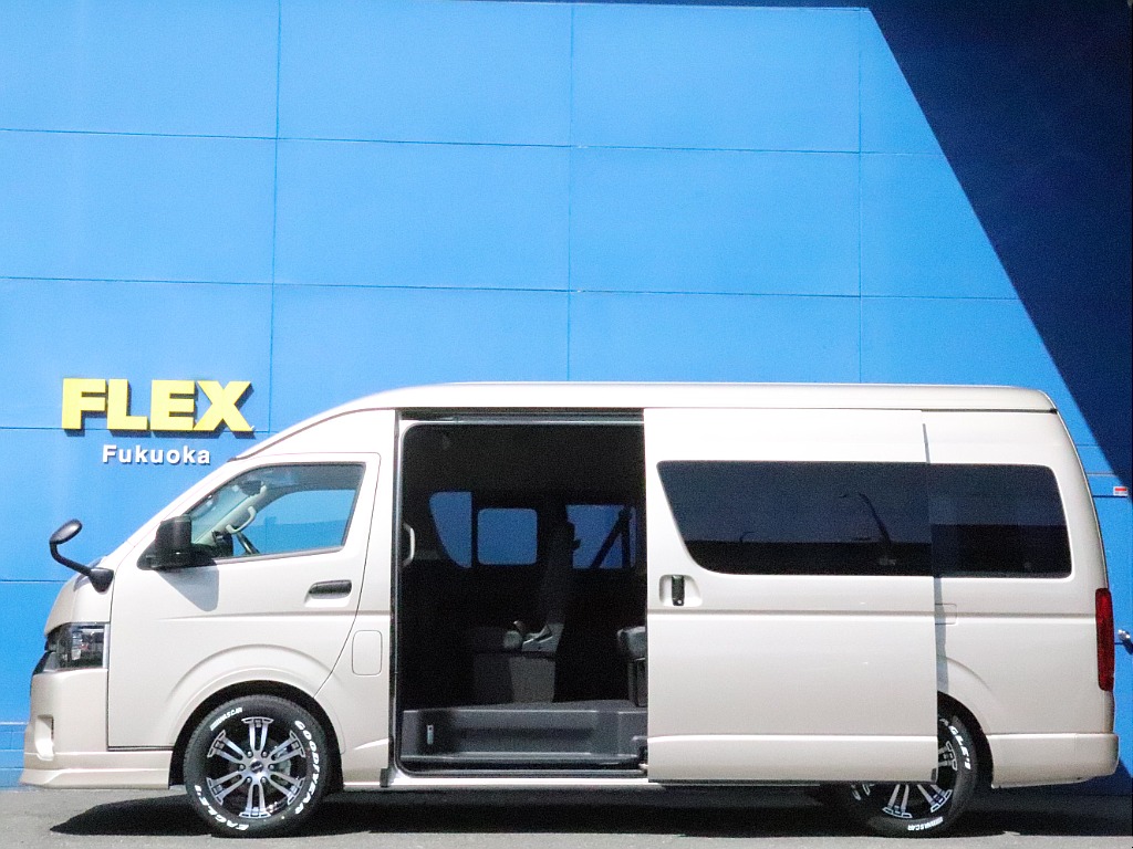メーカーオプションのパワースライドドア完備！運転席からも開閉操作可能です♪