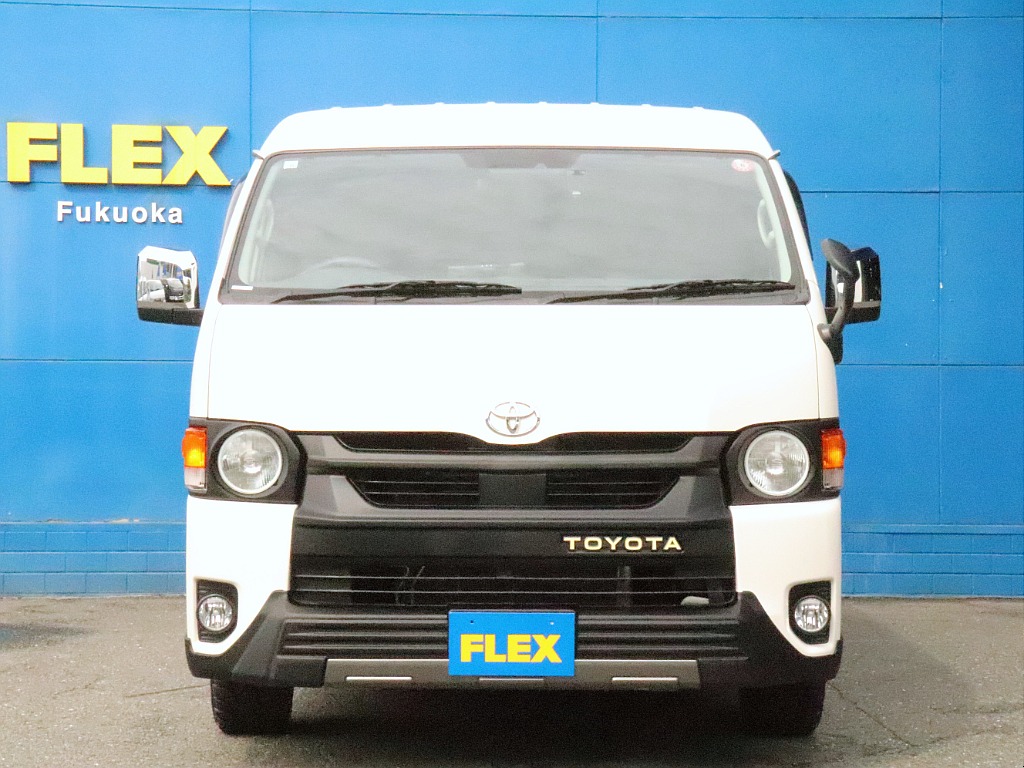 低走行！高出力2800ディーゼルターボ！5人乗りの車中泊対応可能なオフロードフェイス！！福岡店にて展示中！お気軽にお問い合わせください。