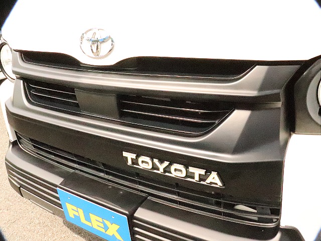 クラシック感のあるTOYOTAのロゴがワンポイントです♪