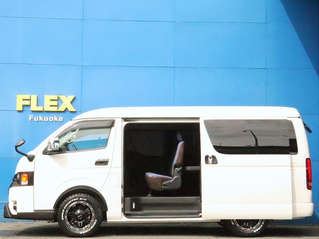 両サイドスライドドアになっているので、日々の乗り降りや荷物の積み下ろしが楽になります！！
