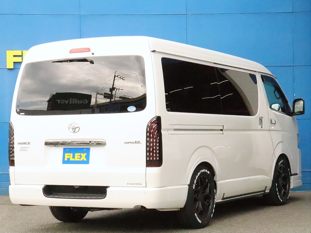 トヨタ ハイエースバン(9枚目)