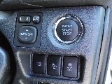 パワースライドドドアの開閉操作は運転席からも可能です