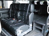 2列目シートはホールド感を重視したFASPシートを採用！