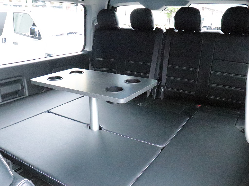 ちゃぶ台モードで快適な車内空間に♪