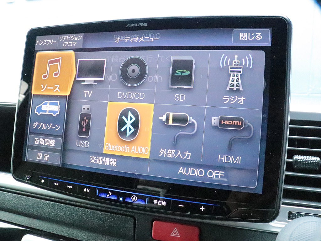 大迫力！アルパイン11型フローティングナビ搭載！