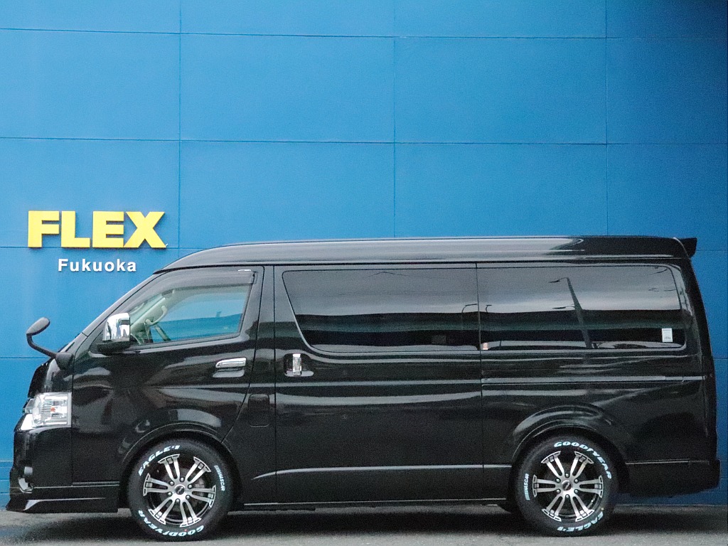 車高は1.5インチローダウン施工済みなので日々の乗り降りを楽にしてくれます♪
