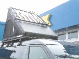 タフなキャンプにも耐えられるメタル仕様