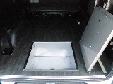 防水加工が施された床下収納は、道具や衣類など濡れたままでも、汚れたままでも大丈夫です！中央には水抜き用のドレン（水栓）があるので、ここに水を入れて洗えます☆