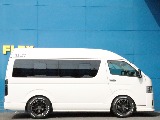 車高は1.5インチローダウン施工済みなので日々の乗り降りを楽にしてくれます！