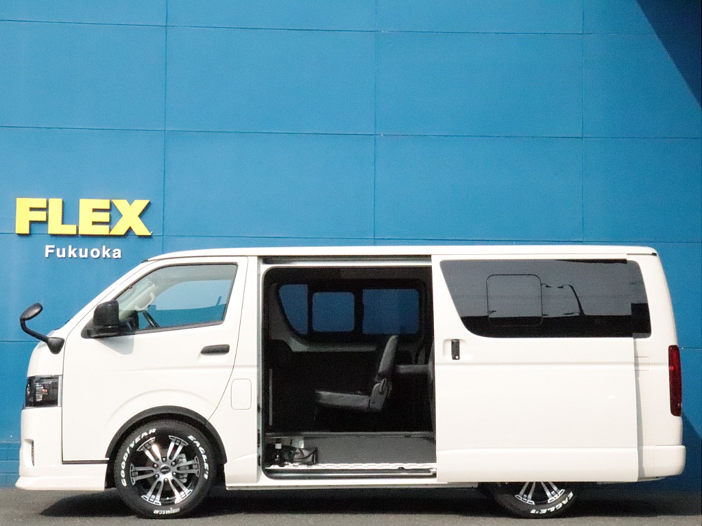 バンタイプは両サイドスライドドア！お荷物の積み下ろしや、乗り降りをスムーズにしてくれます♪