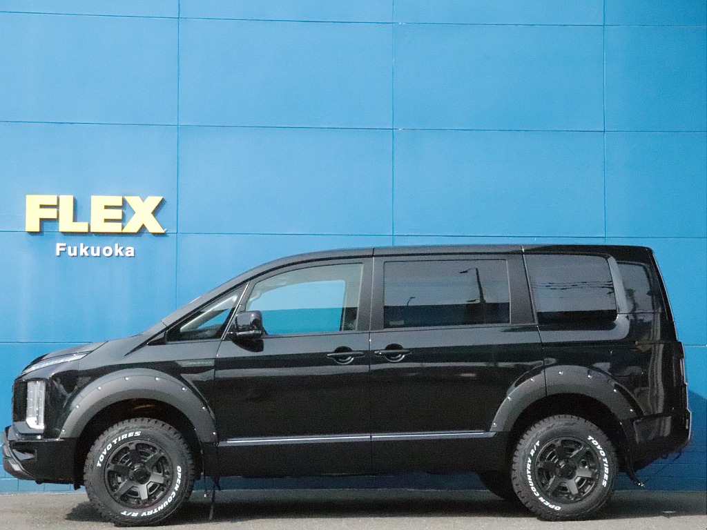 ミニバンの中で本格派４WD車として人気の車種を、 FLEX得意のカスタムを施してご提案致します☆