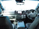 トヨタ ハイエースバン(2枚目)