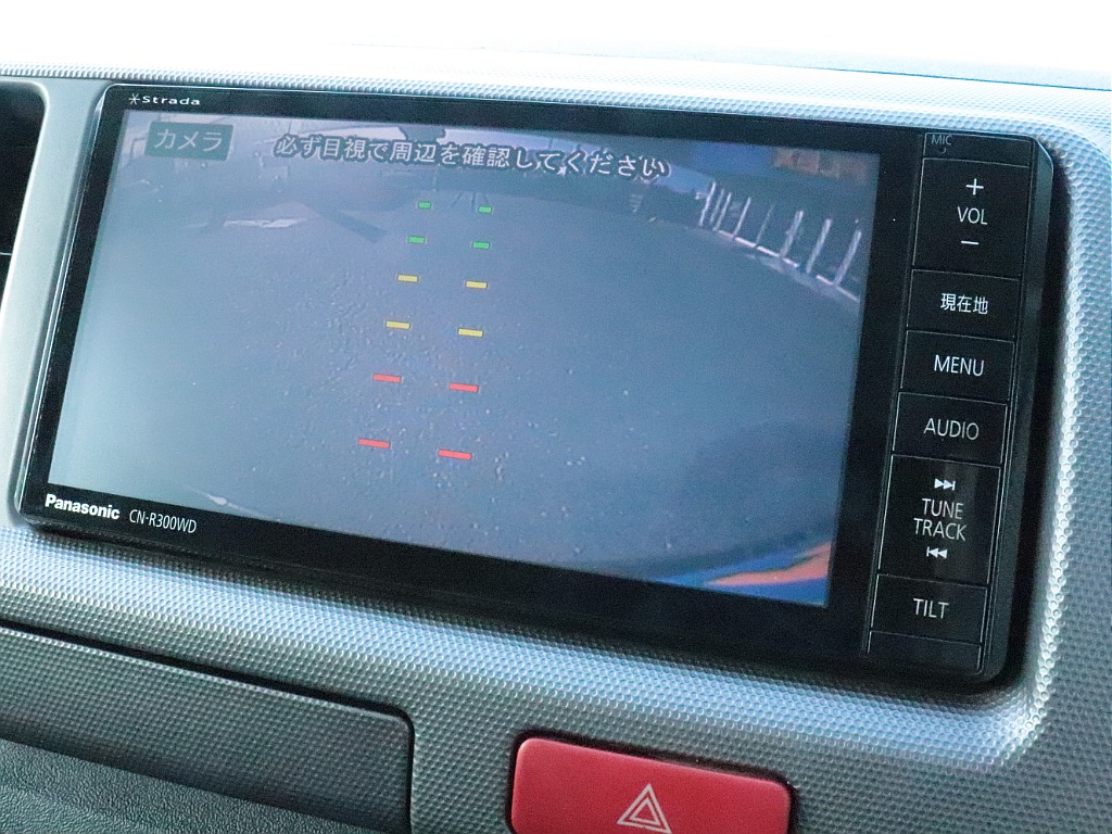 バックカメラ完備で駐車時も安心です♪