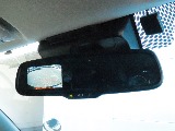 バックカメラ内臓防眩ミラーで駐車時のサポートをしてくれます♪