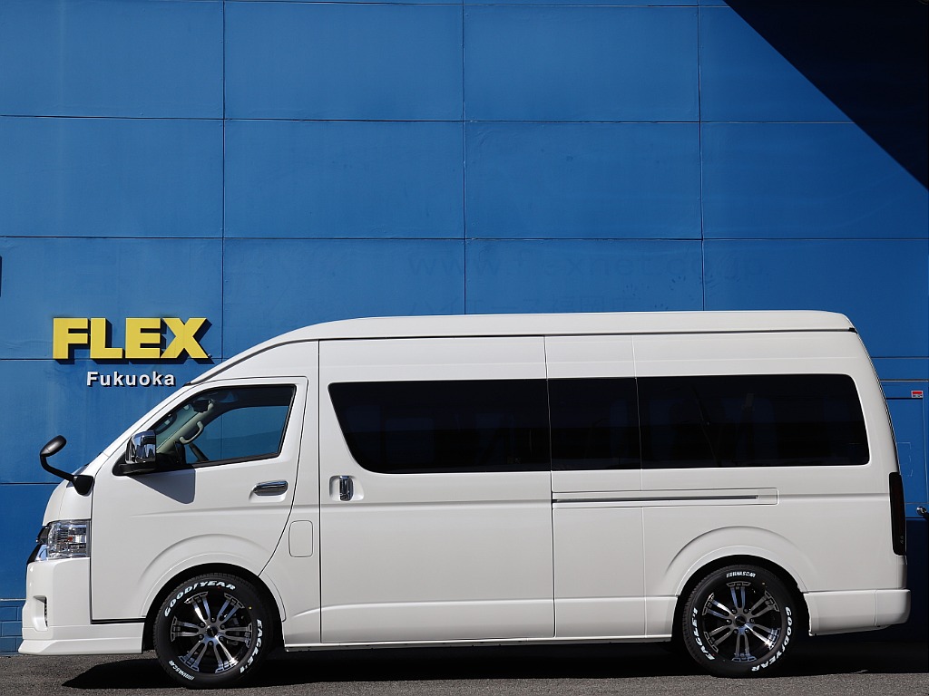 車高は1.5インチローダウン施工済みなので日々の乗り降りを楽にしてくれます♪