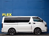 両サイド、自動ドア完備の為、日々の乗り降りや荷物の積み下ろしを楽にしてくれます♪