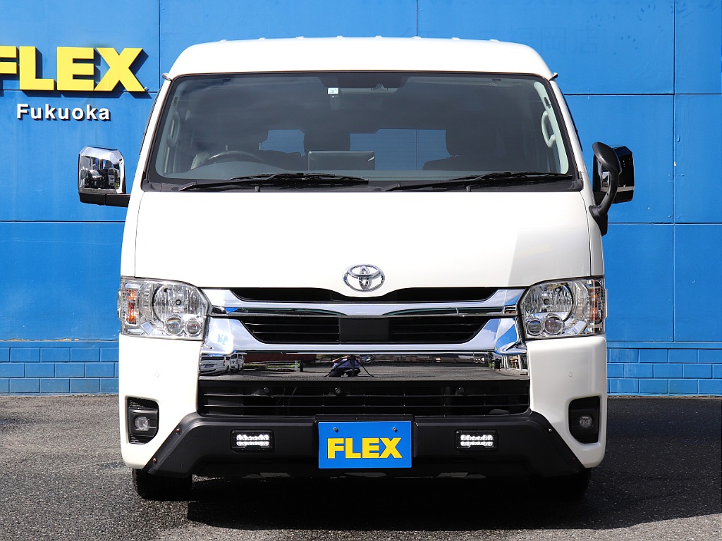 メーカーオプション多数完備したVer1！！中古車につき1台のご案内！！高年式低走行！福岡店にて展示中！！お気軽にお問い合わせください♪