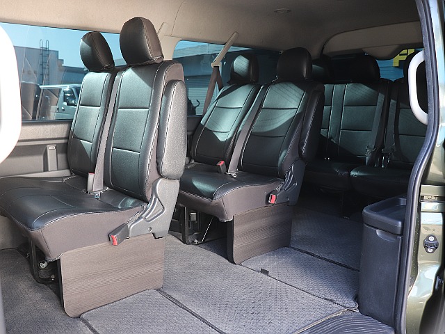 純正配列10人乗り！送迎にも大活躍☆